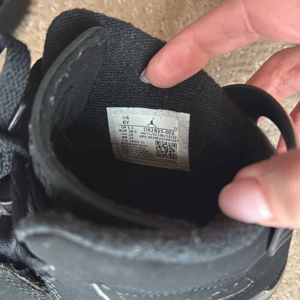 Air Jordan 6 Retro GS ‘Chrome’ - Picture 3 of 7